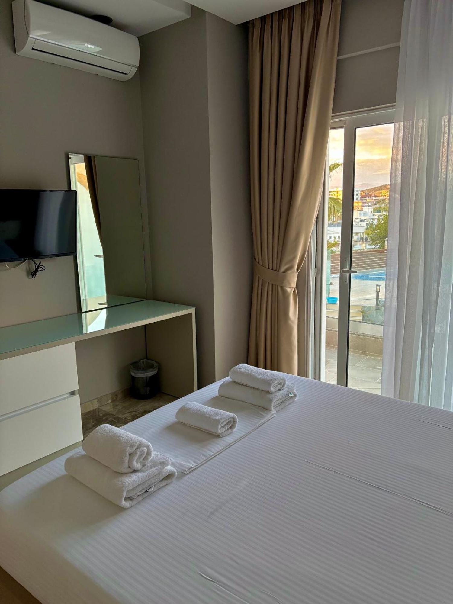 Blue Water Hotel Ksamil Exterior foto